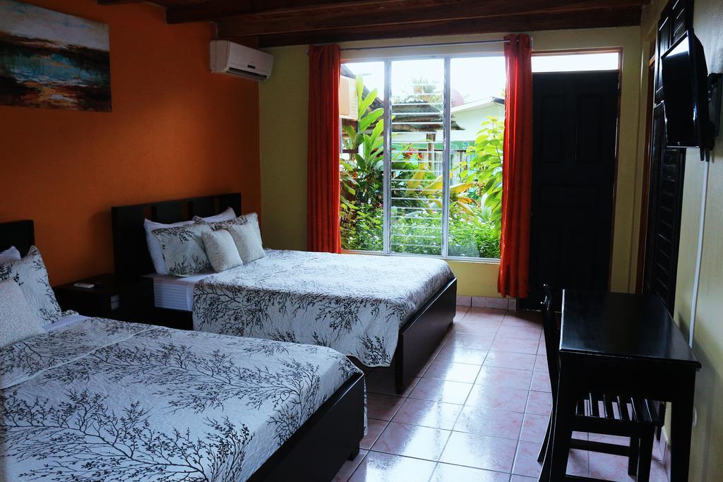 Hotel Las Flores Fortuna La Fortuna Eksteriør billede