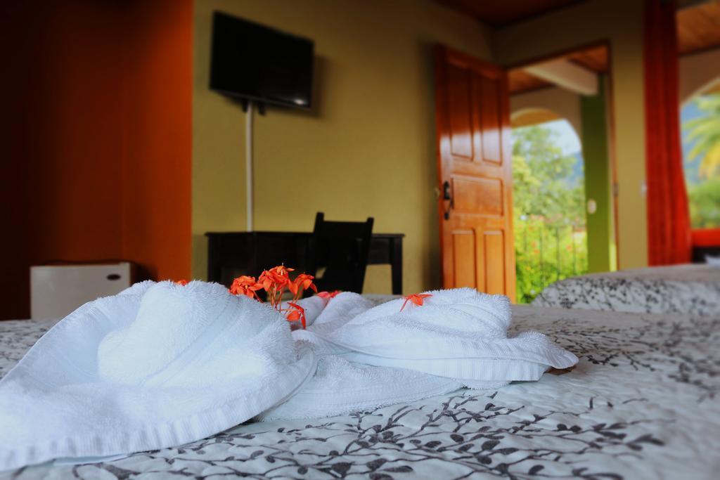 Hotel Las Flores Fortuna La Fortuna Eksteriør billede