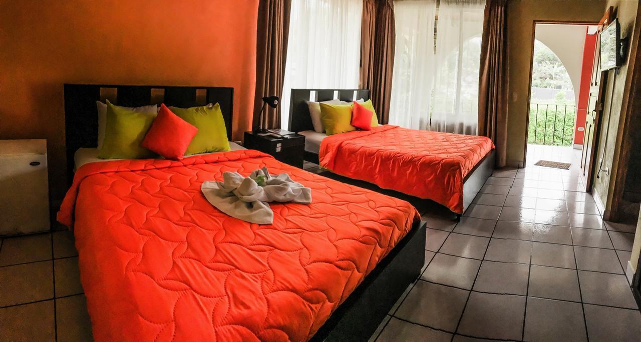 Hotel Las Flores Fortuna La Fortuna Eksteriør billede